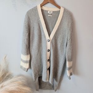 Gigi Hadid By Tommy Hilfiger Gray and Cream Women's Sweater Medium